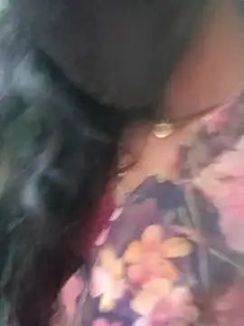 Desi_Couple_P live cam on StripChat