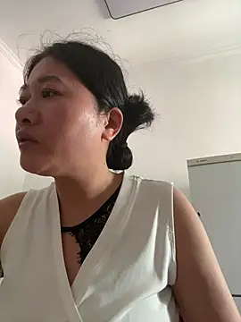 daaqnn masturbation with sex toys cam