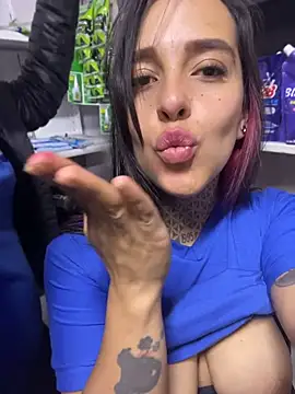 NaraAndNyla webcam