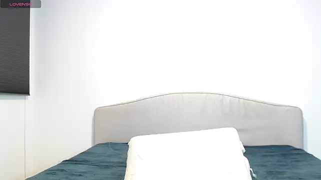 MelissaWaldorf live cam on StripChat