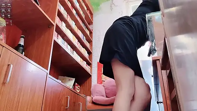 Maneki-nekoo live cam on StripChat
