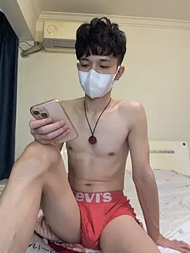 llkiki live cam on StripChat