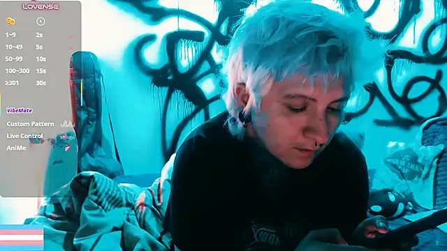 Marieblueeyes live cam on StripChat
