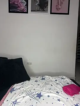 PrettyNaughty_