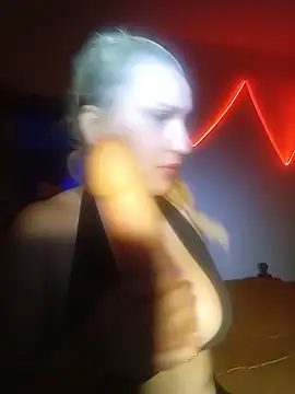 Nicolle_Amor