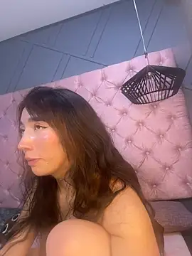 Mia_Land