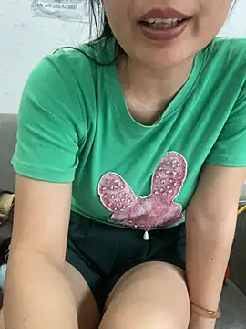Ivy_Trix2 live cam on StripChat