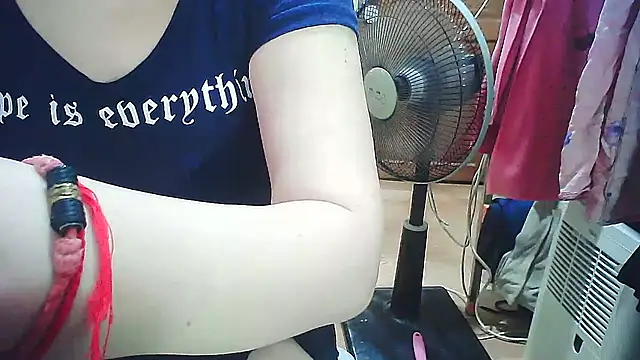 cindy01113520 (F milf) - 買大黑牛 Buy domi2