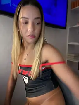 missbella_ live cam on StripChat