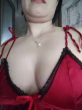 Sexybig_breasts live cam on StripChat