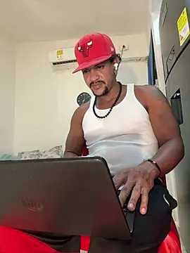 bigdick211292 (M young) - Fuck hard 🥵🍆🥛 give me my hot 🥵 milk