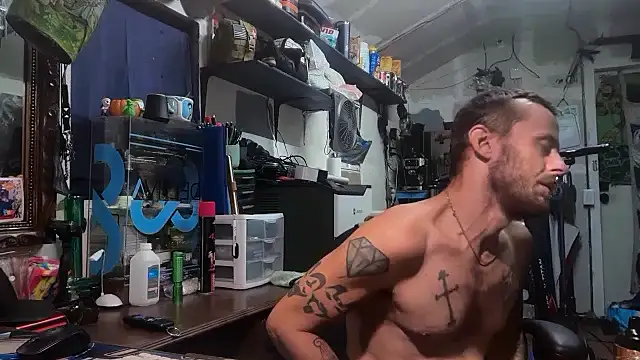 CloudDadddyyy webcam