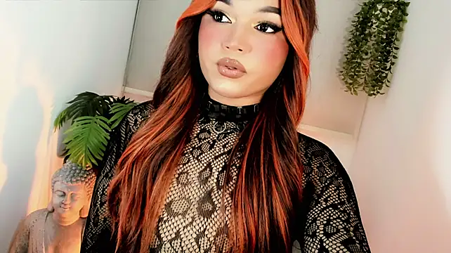 misstreslatin live cam on StripChat