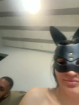 novinhoscasal live cam on StripChat