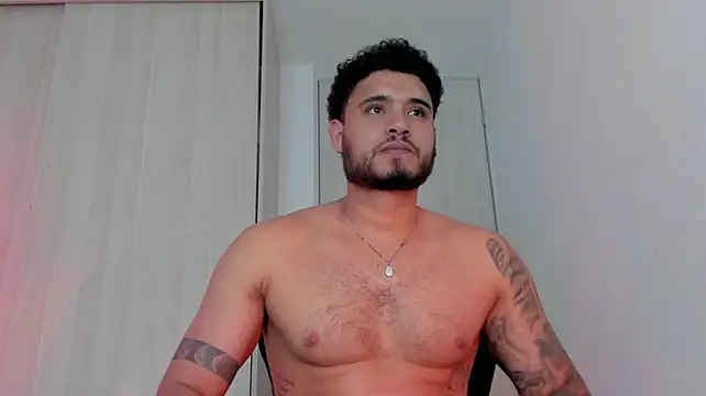 AUSTINN_TORRES live cam on StripChat
