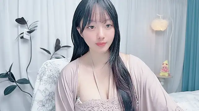 Winnie666999 live cam on StripChat