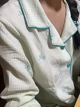 Mina048