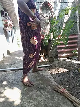 Tamilselviroja- live cam on StripChat
