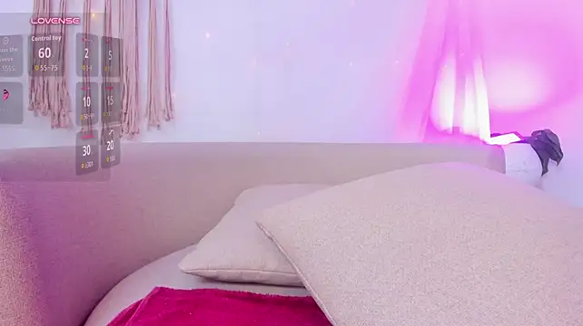 Ginni_charlotte