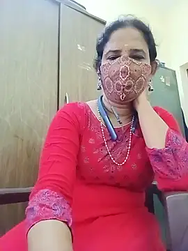 tamil_Boomika live cam on StripChat