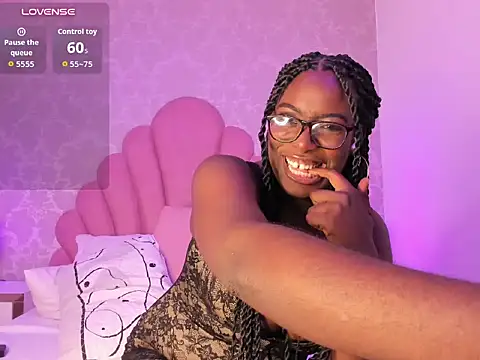 SheylaMunn live cam on StripChat