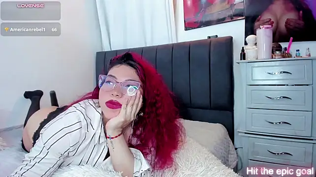 kyliejenner_hot live cam on StripChat
