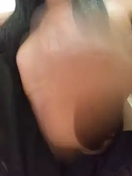 Umma-2 live cam on StripChat