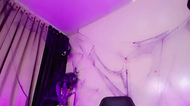 lesly_xx live cam on StripChat