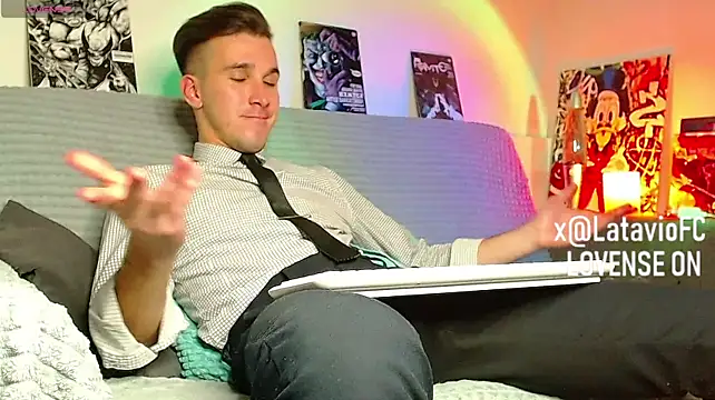 Midnighter_ live cam on StripChat