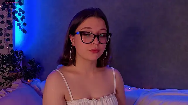 Live-Webcam-Show mit Next2Marie - Interaktive Lovense-Toys verfügbar
