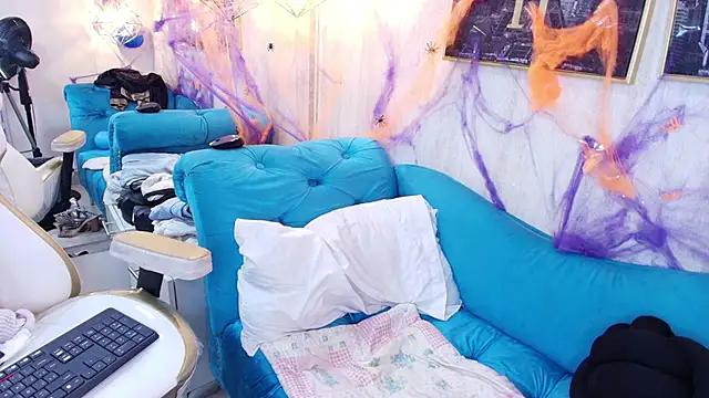Lilith_Mills webcam