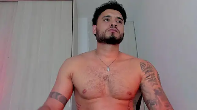 AUSTINN_TORRES live cam on StripChat