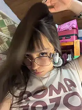 Vicky__11 live cam on StripChat