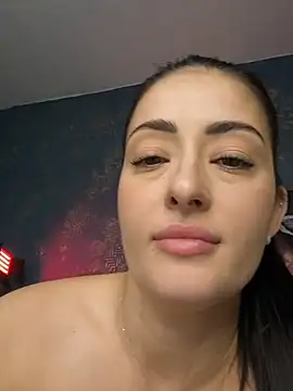 Kris_Diamond_ live cam on StripChat