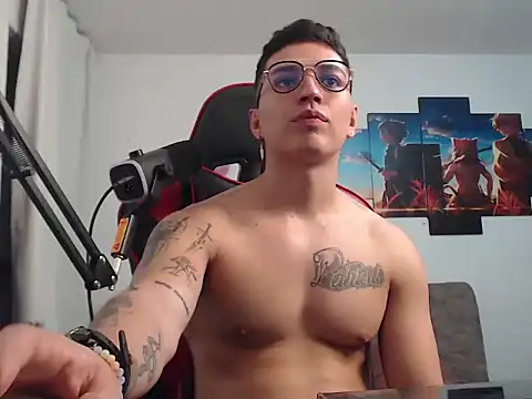 masterchief432 live cam on StripChat