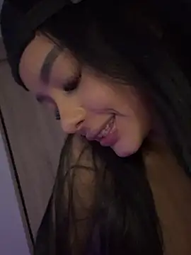 Kitty_Bliss webcam