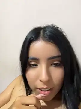 LovelyEyess webcam