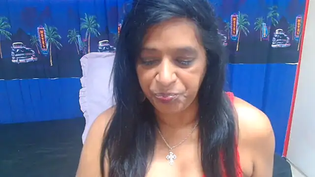 INDIANFUSION live cam on StripChat