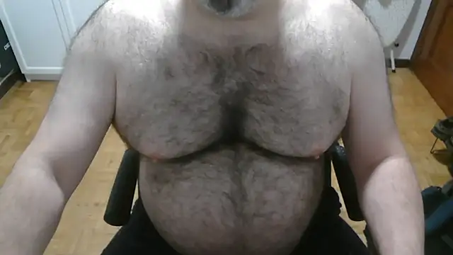 mikeyhotbear's cam snapshot