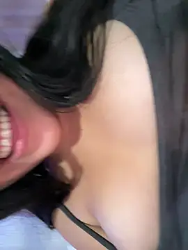 mikitahot live cam on StripChat