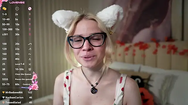 ChloeWells live cam on StripChat
