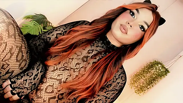 Model: misstreslatin