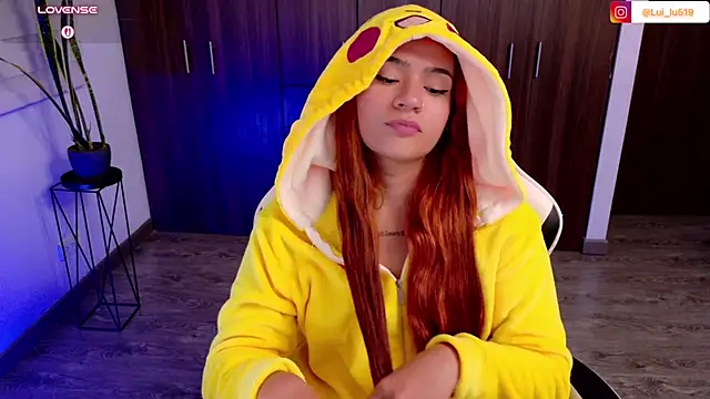 ImLui_lu live cam on StripChat