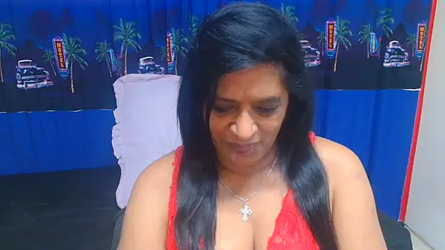 INDIANFUSION live cam on StripChat