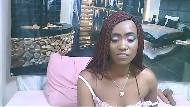 EbonyOlive69 live cam on StripChat