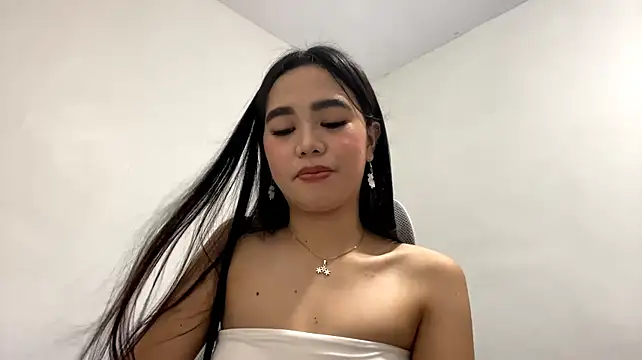 LoveAmy19 live cam on StripChat