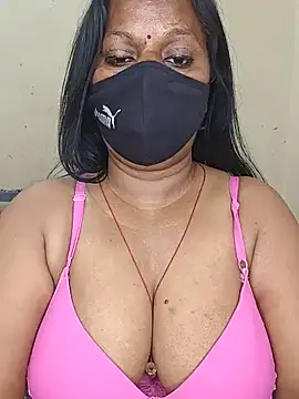 MISS-LOVEV live cam on StripChat