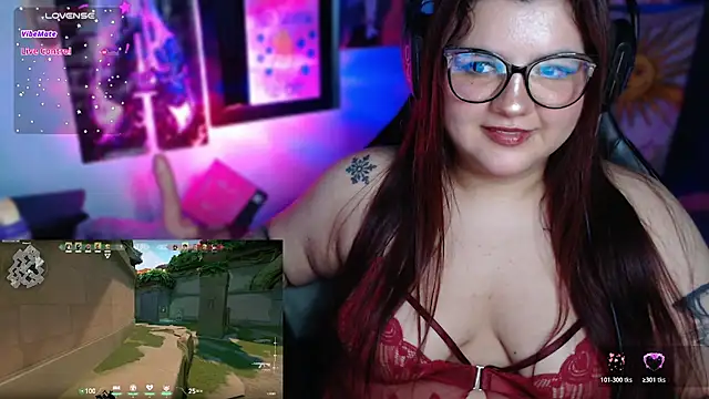 Annee23 live cam on StripChat