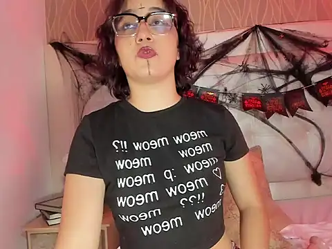 KiriVelvet_ webcam