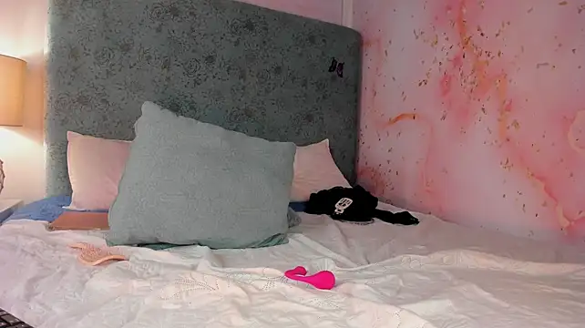 JESSI_NAOMI webcam